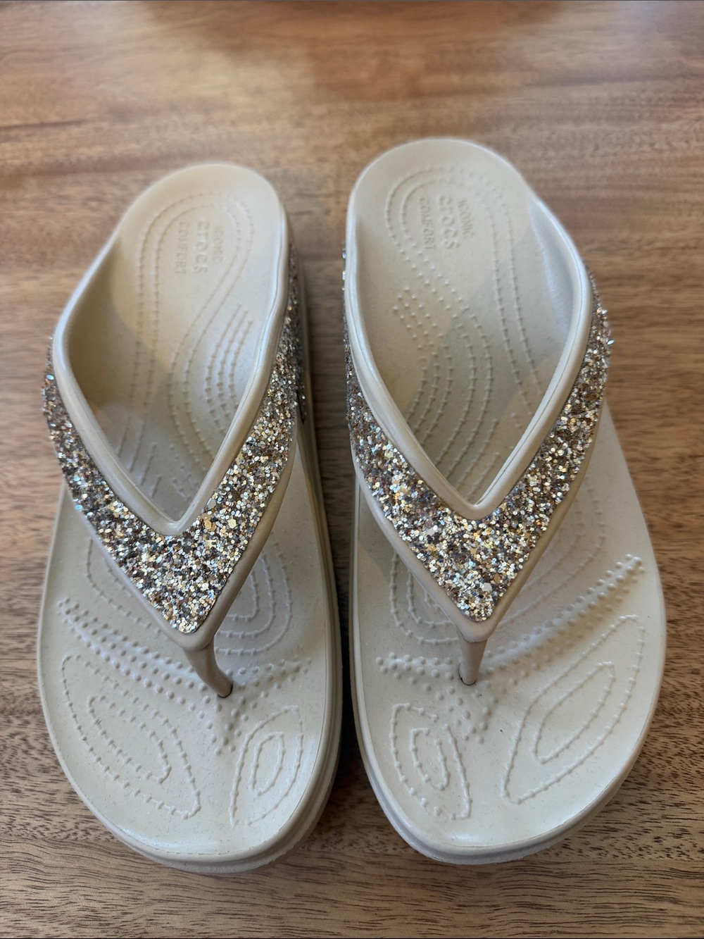 Crocs Sloan Glitter size 9 women’s. Brand New